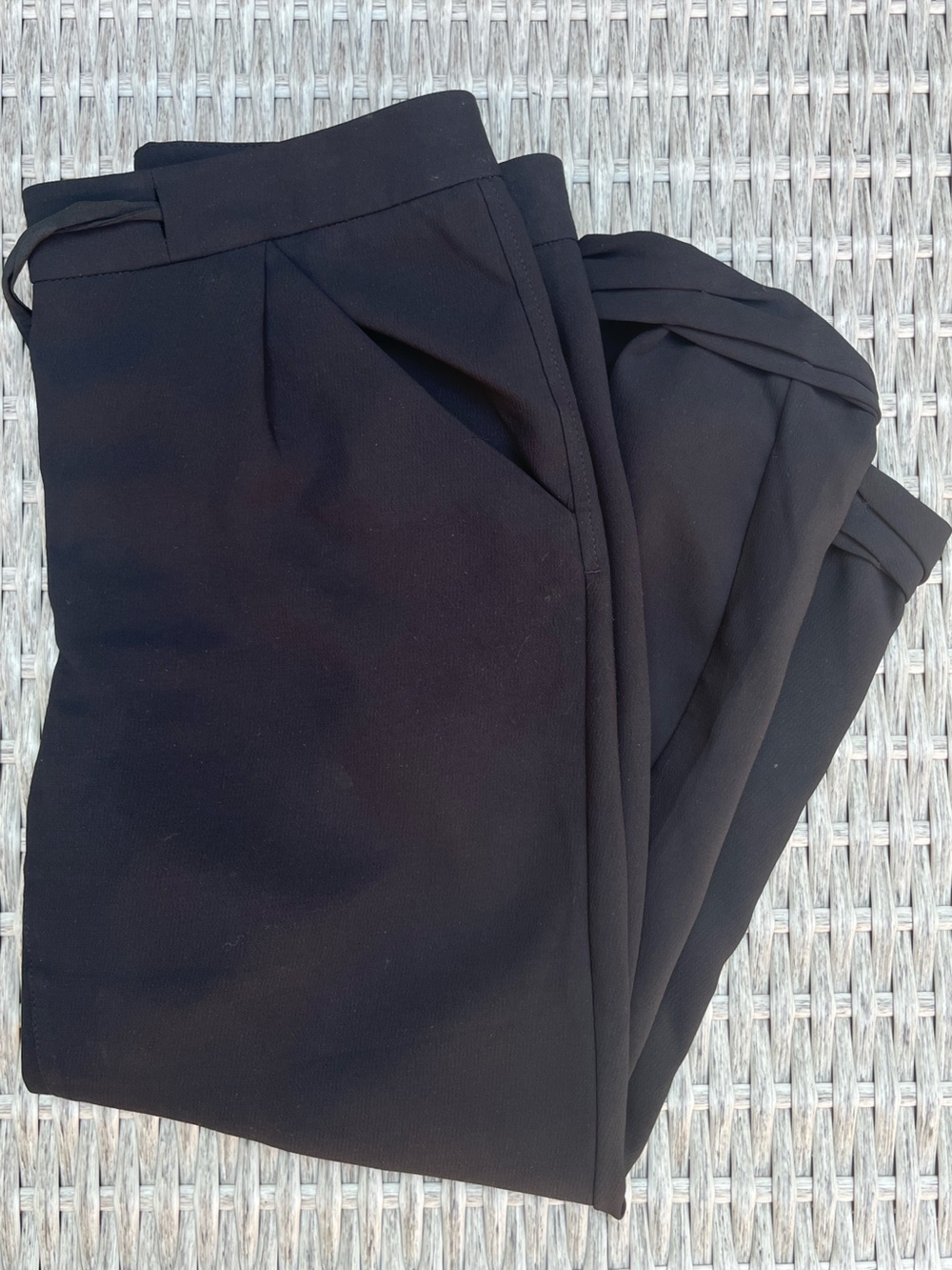 Aritzia Wilfred Cropped Cuffed Pants
